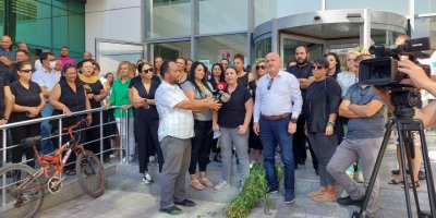 Vergi Dairesi çalışanlarından molehiyalı protesto!