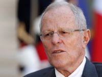 Peru'da devlet başkanı azledilmekten son anda kurtuldu