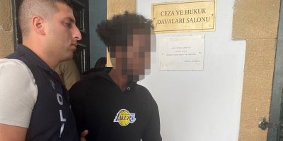 “Başkasının pasaportuyla bankadan para çekmek isterken yakalandı”