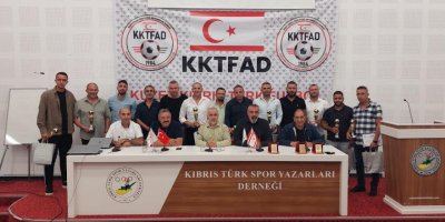 Ayın başarılı antrenörleri ödüllendirildi