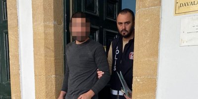 Ülkeye uyuşturucu ile geldi, yakalandı