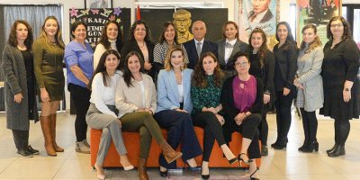 “Geleceğimizi emanet ettiğimiz öğretmenlerimiz başımızın tacı”