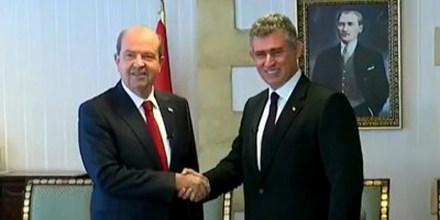 Feyzioğlu Cumhurbaşkanı Tatar’a güven mektubunu sundu