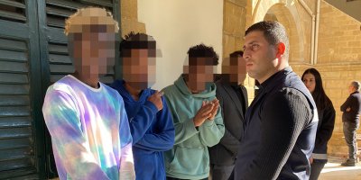 Zorla kaçırdılar, Soydular ve darp ettiler