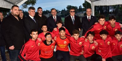 Çetinkaya Spor Kulübü Taksim sahası gençlerin hizmetine sunuldu