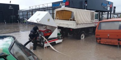 Sivil Savunma ekiplerinden su baskınlarına müdahale