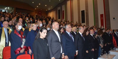 Prof. Dr. Ümit Hassan, gözyaşları içinde son yolculuğuna uğurlandı