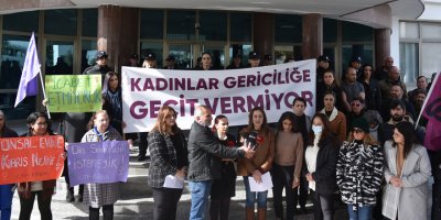 "Ünsal'ın 'istisnai' vatandaşlığı iptal edilsin"