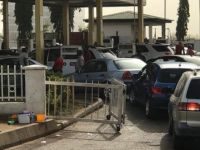 Nijerya'da benzin krizi büyüyor