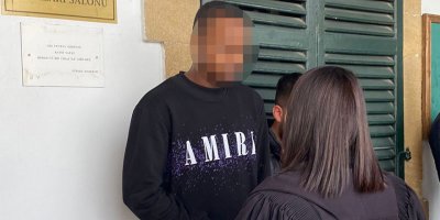 Valizinden uyuşturucu hap ve toz çıktı!