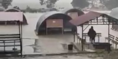 Çadırları su bastı!