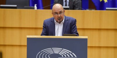 Niyazi Kızılyürek büyük farkla üçüncü sırada kaldı