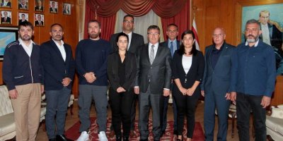 Başbakan Ünal Üstel Şampiyon Melekleri Yaşatma Derneği'ni kabul etti