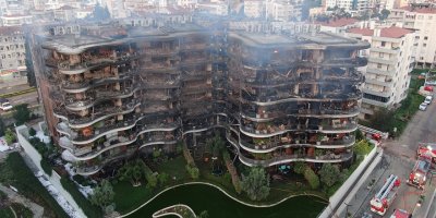 Lüks sitedeki yangın 8 saat sonra kontrol altına alındı