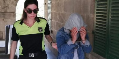 Binlerce lira nakit para, altın ve telefon çalmaktan tutuklandı