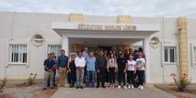 Eylem, yazılı bir açıklama yaparak, okul idarelerine çağrı yaptı