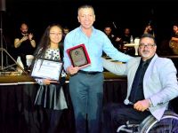 Sevgi her engeli aştı