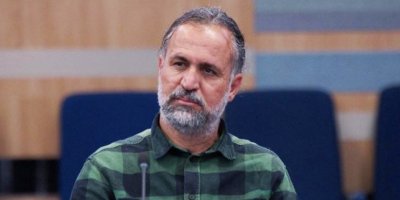 "Eğitim Bakanı Nazım Çavuşoğlu istifa etmeli ve Eğitim Bakanlığı'nın teşkilat yasası yeniden düzenlenmeli.”