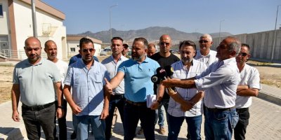 “Doktorluğu, hemşireliği hatta mutfakçılığı da gardiyanlar yapmaya çalışıyor”