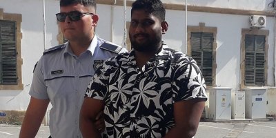 Ercan Havalimanı’ndan çıkış yapmak istedi fakat ülkeye giriş kaydı yok