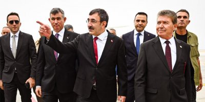 Yılmaz: Hep birlikte inşallah çok daha güzel bir geleceğe yürüyeceğiz