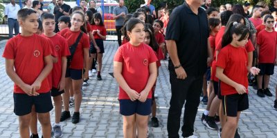 İlkokullar bugün ders başı yaptı