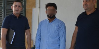 Sahte Pakistan pasaportu ile Ercan'dan girmeye çalıştı, tutuklandı