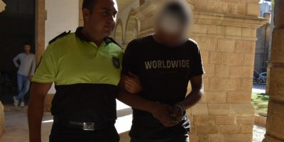 Süratli, dikkatsiz ve sigortasız araç kullanma suçlarından tutuklandı