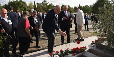 Özker Özgür mezarı başında anıldı