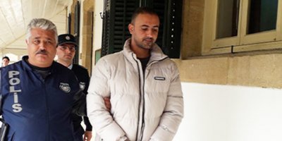 Eski kız arkadaşını ve sevgilisini bıçakladı