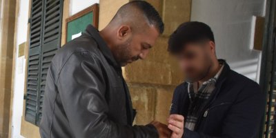 Sağlık raporunu sahteleyerek oturma izni aldı!