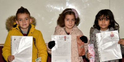 İlk ve orta eğitimde karneler dağıtıldı, yarıyıl tatili başladı