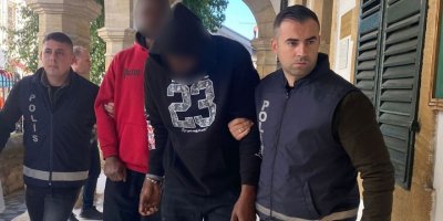 Telefon çalan zanlının ülkede kaçak olduğu ortaya çıktı!