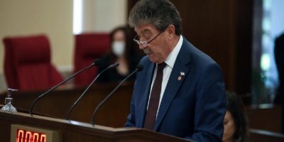 Üstel: Çözüm ancak egemen eşitlik temelinde iki ayrı devlet anlayışıyla olabilir