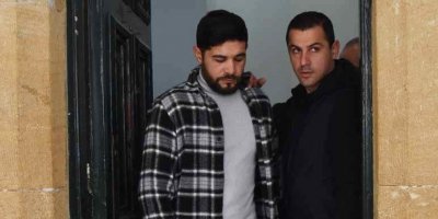 Garsona bıçak çekti, cezaevine gönderildi!