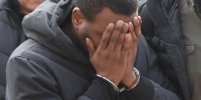 Şüpheli hareketleri ele verdi!