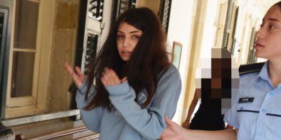 Sahte Portekiz pasaportuyla ülkeden çıkış yaptı