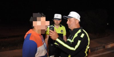 Alkol testi için nefes örneği vermeyi reddeden sürücü tutuklandı