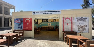 Hurda otobüs kütüphaneye çevrildi