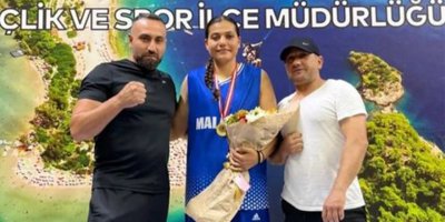 Kilo vermek için boksa başladı, şampiyon oldu!