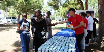 Kampüste öğrencilere “Magarına-Bulli” ikram edildi