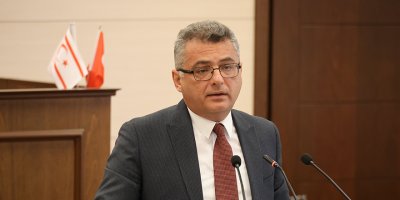 Erhürman: Ülkeyi yönetilmiyor, otoriter davranılıyor