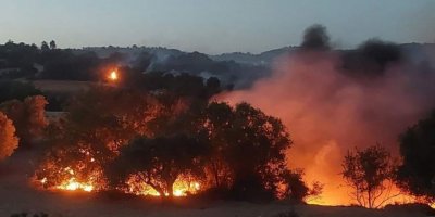 Baf’ta dün çıkan büyük yangın devam ediyor