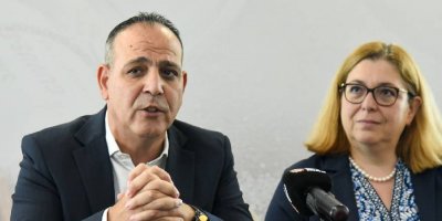 Eski ana taşıyıcı kanalizasyon hattı yenileniyor