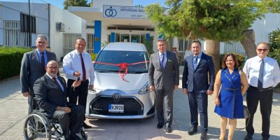 Koopbank’tan Ortopedik Özürlüler Derneği’ne engelli aracı yardımı