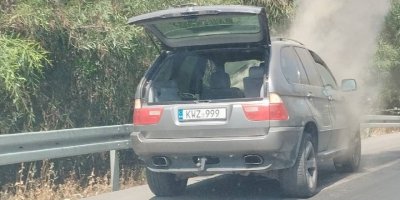 Seyir halindeki araçta yangın!