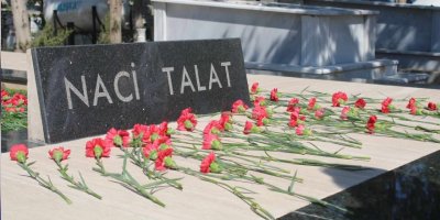 Naci Talat kabri başında anıldı