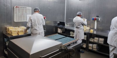 Bir süt imalathanesinin faaliyetleri askıya alındı