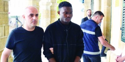 Kaçak zanlı 1 milyonluk hırsızlık yaptı