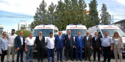 İş insanlarından Dr. Burhan Nalbantoğlu Devlet Hastanesi’ne 3 ambulans